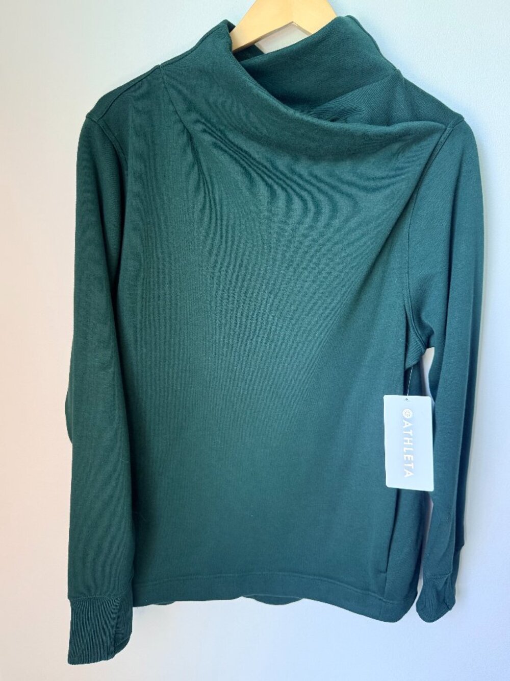 Athleta Cozy Karma Twist Neck Sweatshirt – Cypress Green – Size Large – NWT